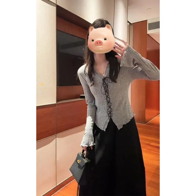 法式V领绑带拼接灰色长袖针织衫女秋冬修身内搭毛衣早秋chic上衣