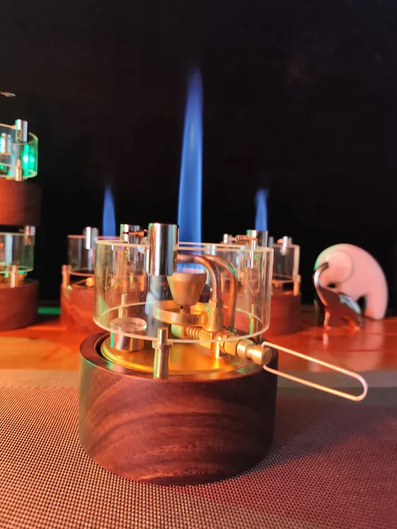专为茶友打造，不黑壶底无异味，不加压不泄压，自增压阀门控火