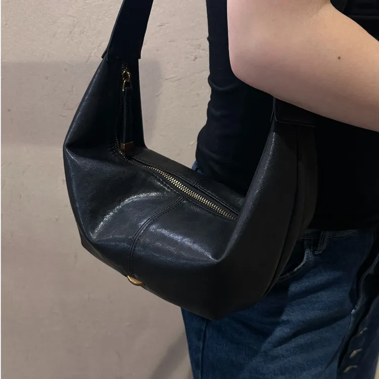 伊喜【金豆】皮革斜挎包韩版经典新款秋款潮流时尚小众设计百搭通勤