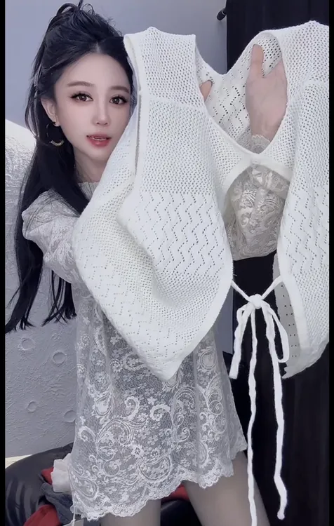 甜美休闲风洋气针织马甲女叠穿蕾丝打底衫秋冬系带背心外搭两件套