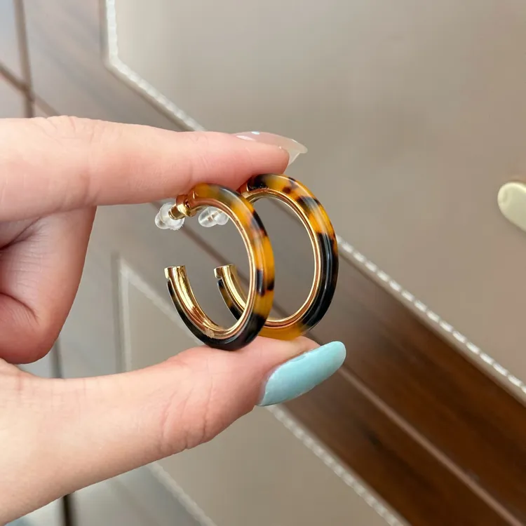 铜合金耳饰 鼎溢博主复古时尚简约个性豹纹圈圈耳环轻奢高级yjy 