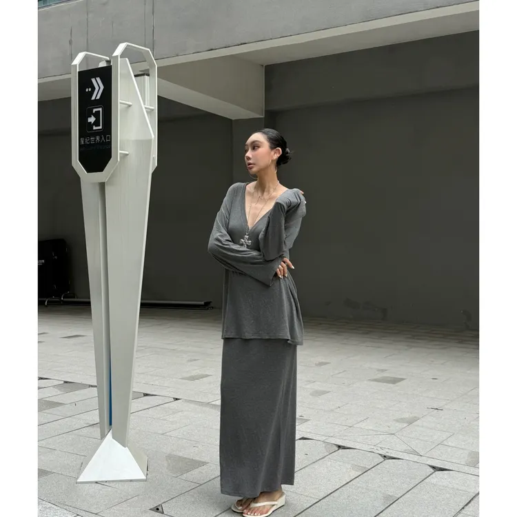 【深呼吸纸片人】慵懒宽松V领T恤女夏季新款垂感气质显瘦半身裙套装