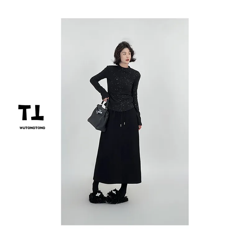 【银河】冬季长袖T恤衫女百搭显瘦休闲打底衫纯色上衣60274