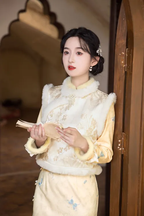 【提花黄】新中式马甲连衣裙两件套加绒加厚年轻少女改良旗袍秋冬