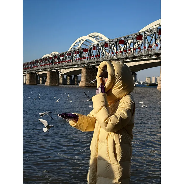 六指导 西伯利雪夜 三防新国标90白鸭绒羽绒服女宽松保暖长款外套