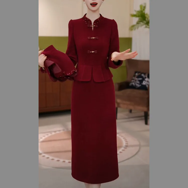 贵妃绒红色中式婚宴礼服2025冬季新款加厚长袖打底假两件连衣裙子