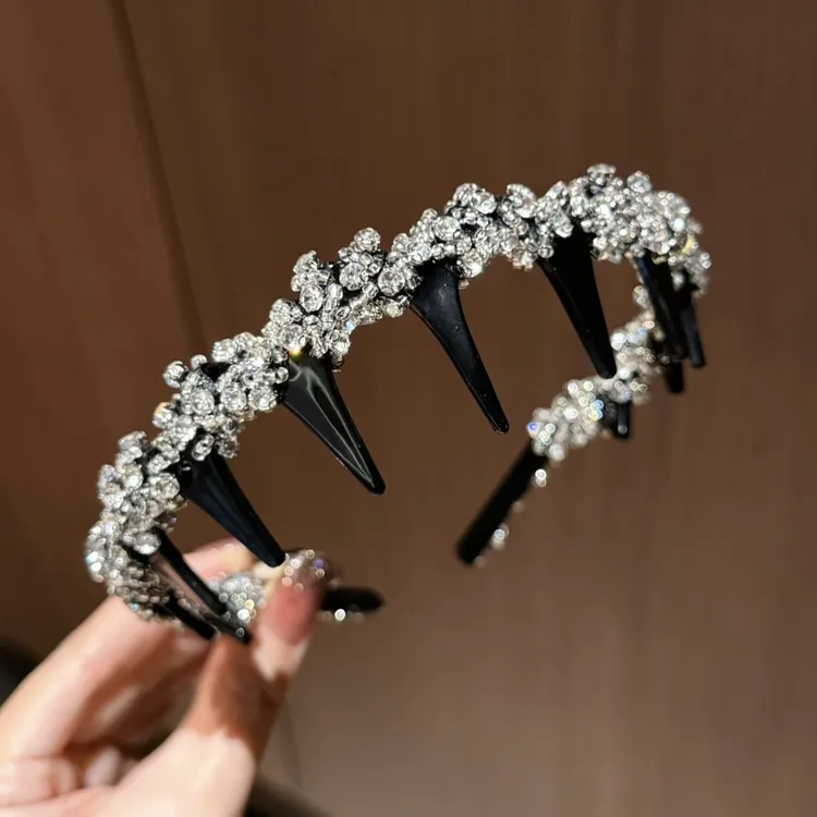 杨杨babytime上镜好看！爆闪满钻倒梳发箍精致甜美公主头波浪发卡