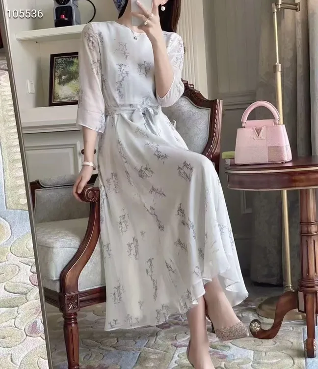 2025夏季新款蚕丝高腰扎染显瘦连衣裙