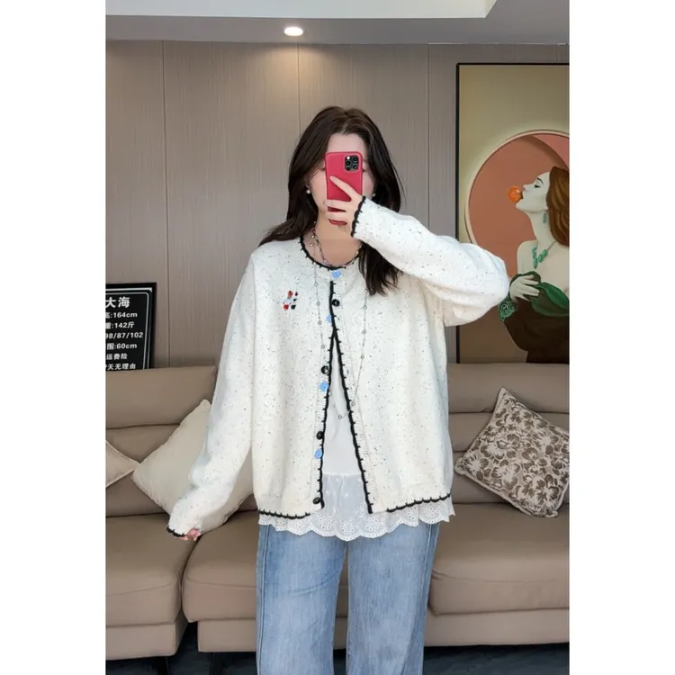 2025秋装新款女装撞色拼接单排扣刺绣圆领针织衫958Y