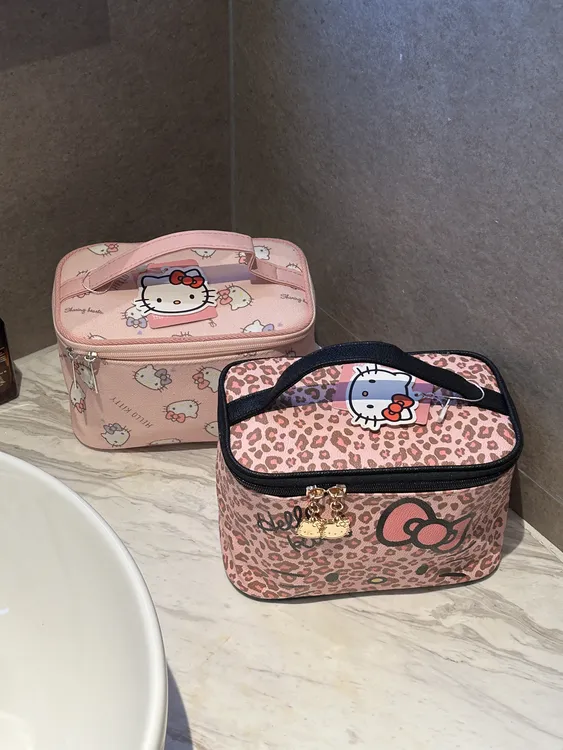 三丽鸥正版可爱豹纹Kitty可爱风大容量少女心收纳化妆包女大容量