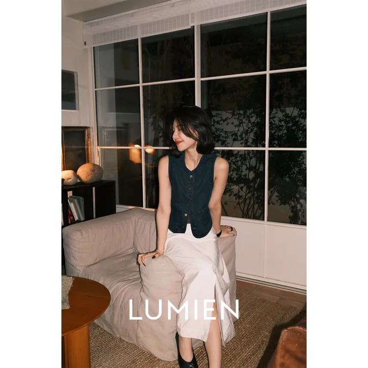 【LUMIEN】人字斜纹提花纹理设计感宽松百搭牛仔马甲女LX5DHH132