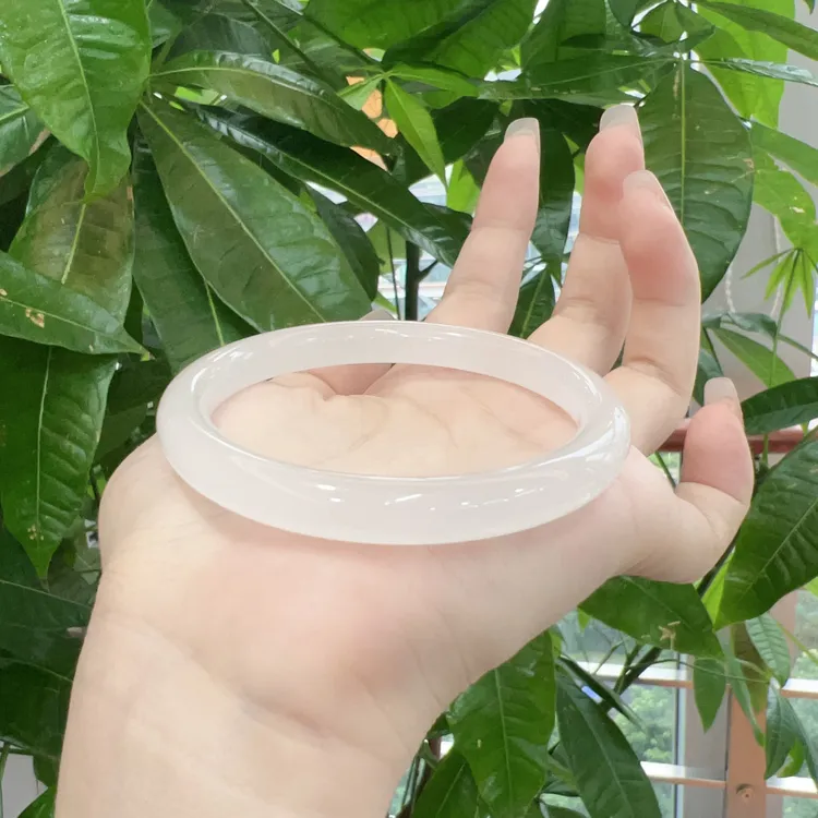 天然石英质玉白月光圆条【多样性发货】