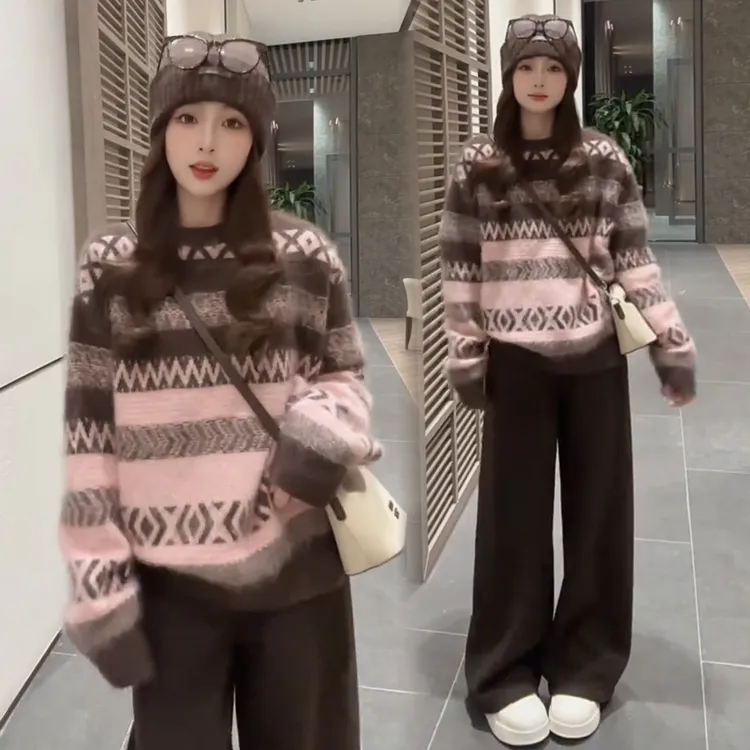 拉夏贝尔时尚毛衣女2025冬新款洋气宽松慵懒菱格条纹费尔岛毛衣