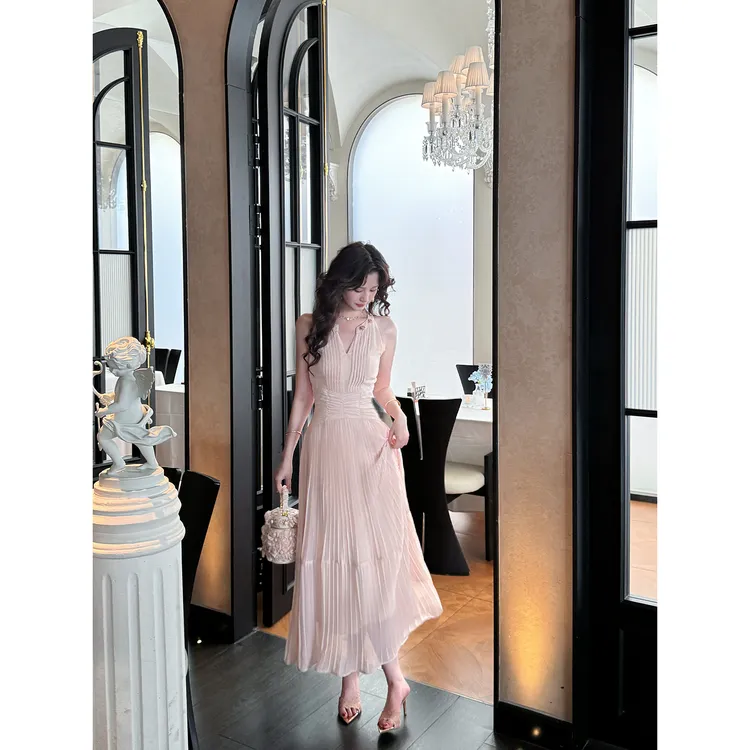 现货一生罗曼【维纳斯】夏季气质压褶法式赫本风无袖连衣裙L1354