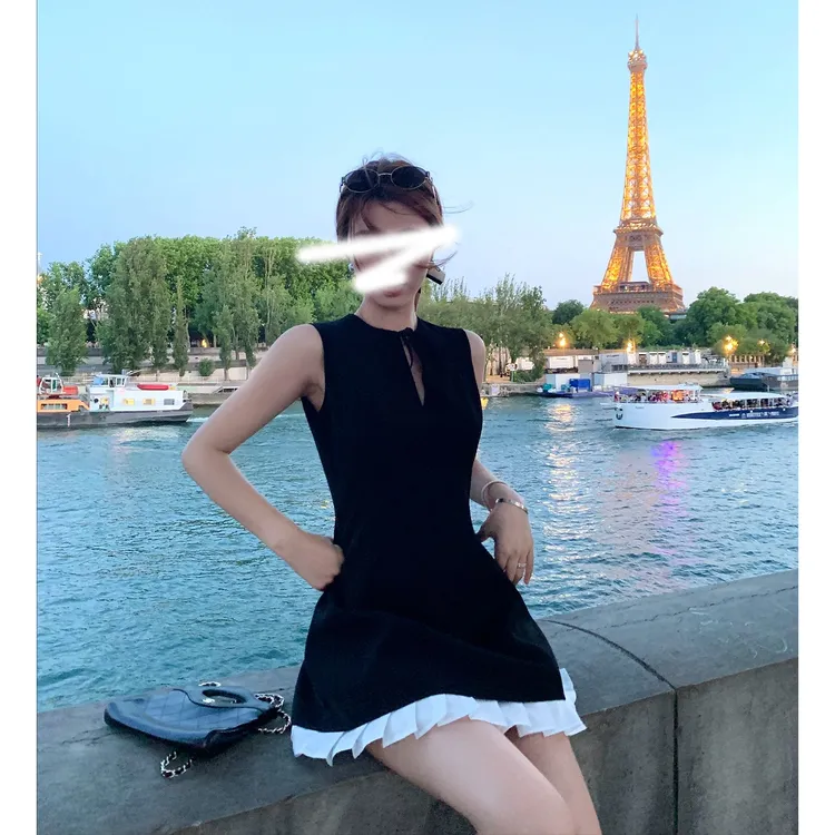 浪漫香颂 百褶边拼接收腰无袖连衣裙夏季高腰纯色圆领百褶连衣裙