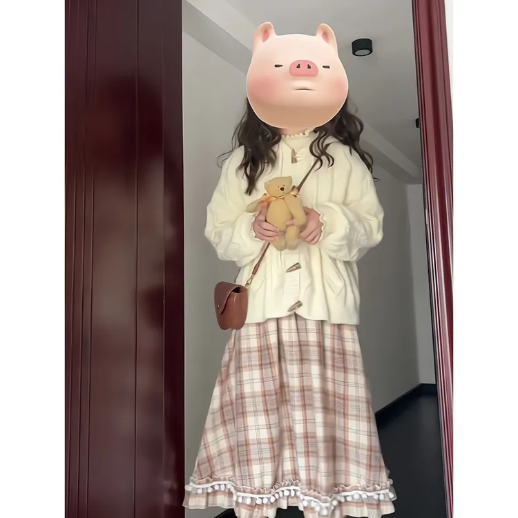 日系慵懒麻花牛角扣开衫毛衣女软糯学院风连帽针织半身裙两件套