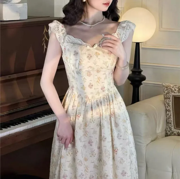 海边度假碎花复古连衣裙女2025夏季新款气质长裙独特超好看裙子潮