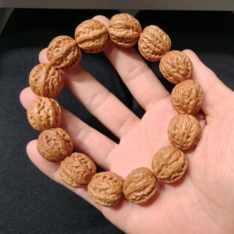 18mm玻璃底龙骨麻花京八棱核桃手串