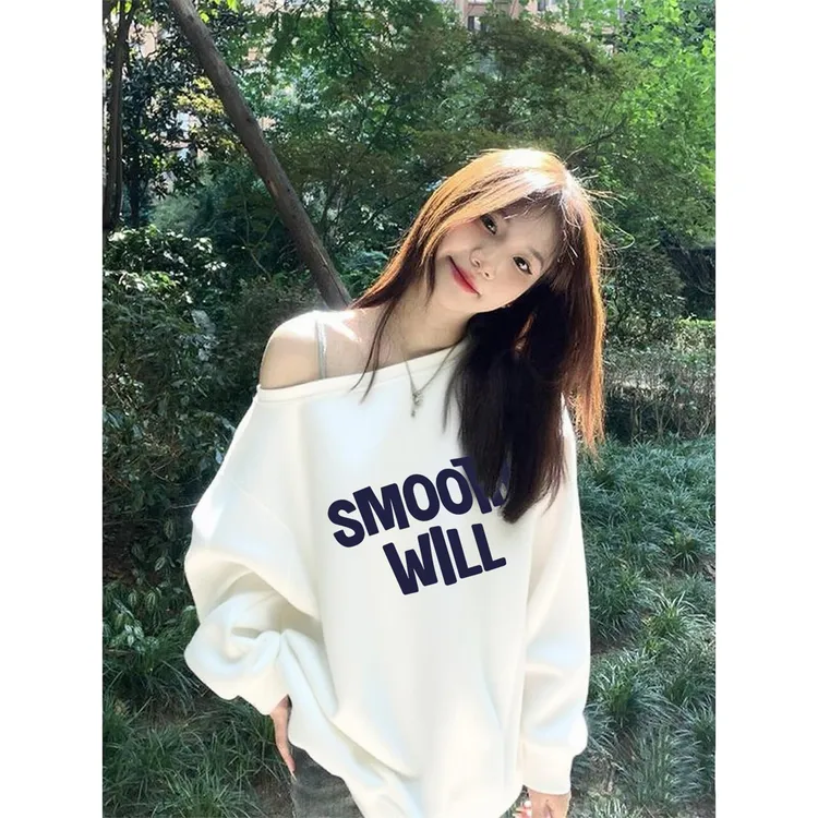斜领露肩设计感卫衣女秋冬新款美式复古宽松百搭显瘦套头印花上衣