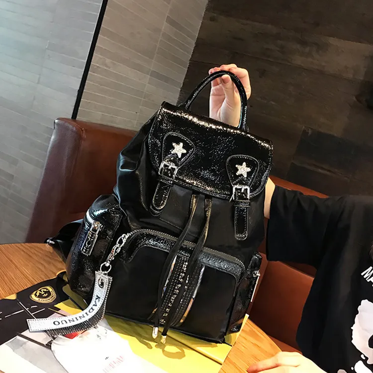 新款2025时尚洋气高级感轻便双肩包女包百搭尼龙布配真皮旅行背包