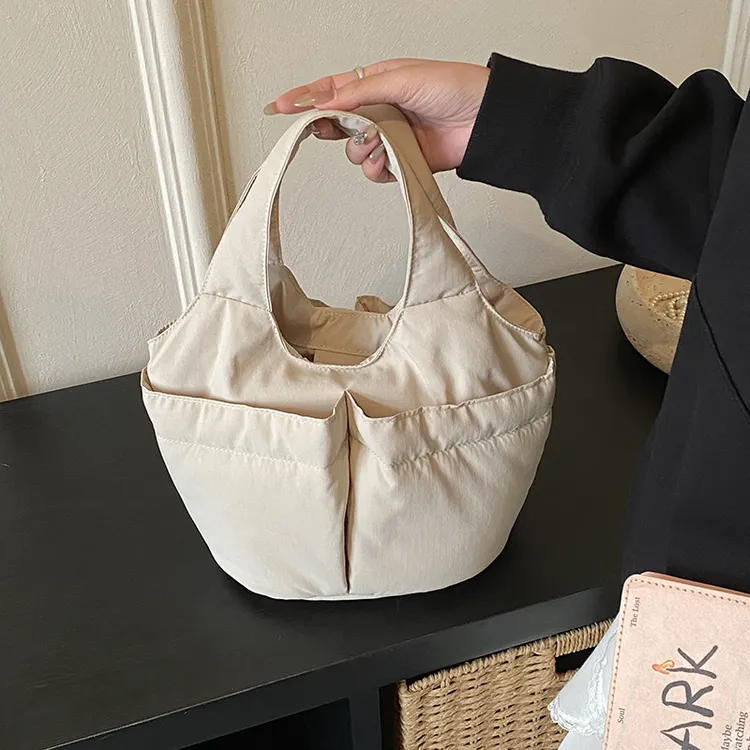 轻便尼龙布手提菜篮子水桶包女韩系百搭双口袋上班通勤便当饭盒包