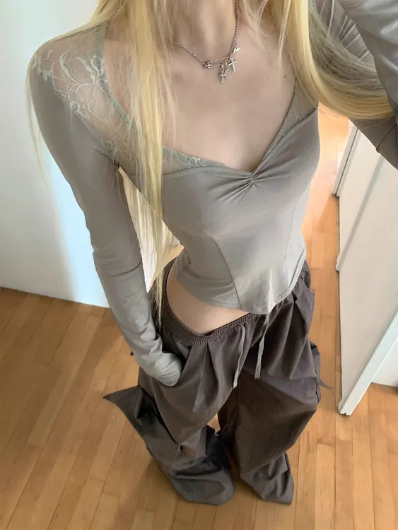 Rase le sol‘Heart-Capturing’灰色蕾丝拼接长袖T恤修身打底衫