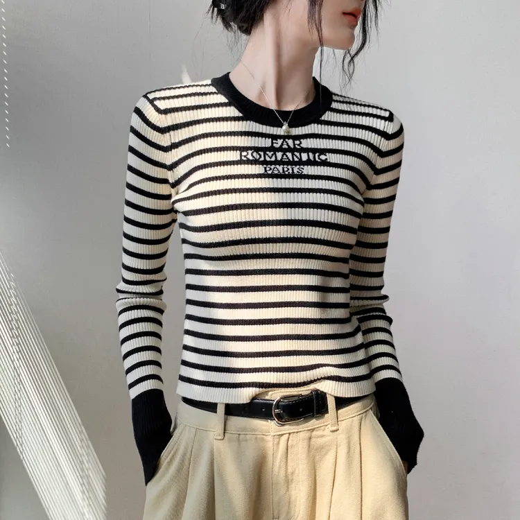 字母印花圆领条纹长袖针织衫女2025秋季新款修身正肩撞色内搭上衣