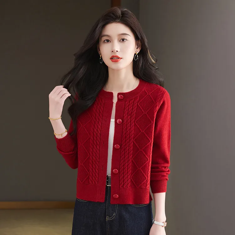 哥弟阿玛施正品秋季厚款纯色纹理针织衫女士开衫时尚短款减龄外套