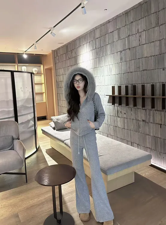 【田姜女装】高品质加绒毛领套装