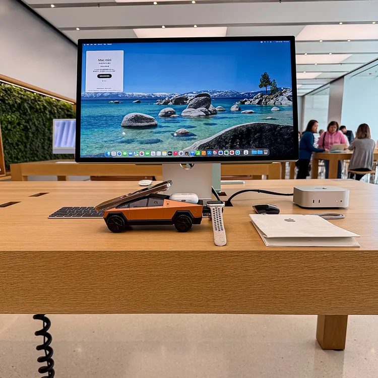 向鹅【Qi2】赛博皮卡Cybertruck车模适用苹果17pro无线充电器iwatch