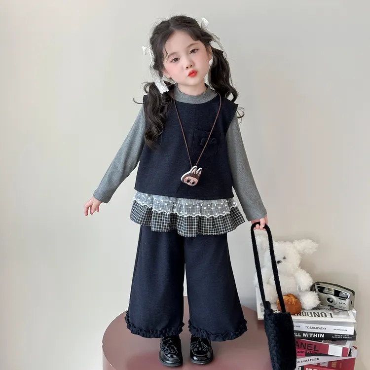 女童秋季套装2025新款女孩女宝宝巨好看春秋季洋气时髦儿童三件套