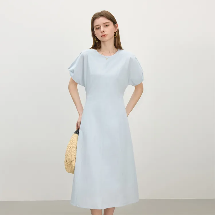 范思蓝恩腰精裙夏新款气质收腰显瘦A字圆领修身连衣裙25FS12760.