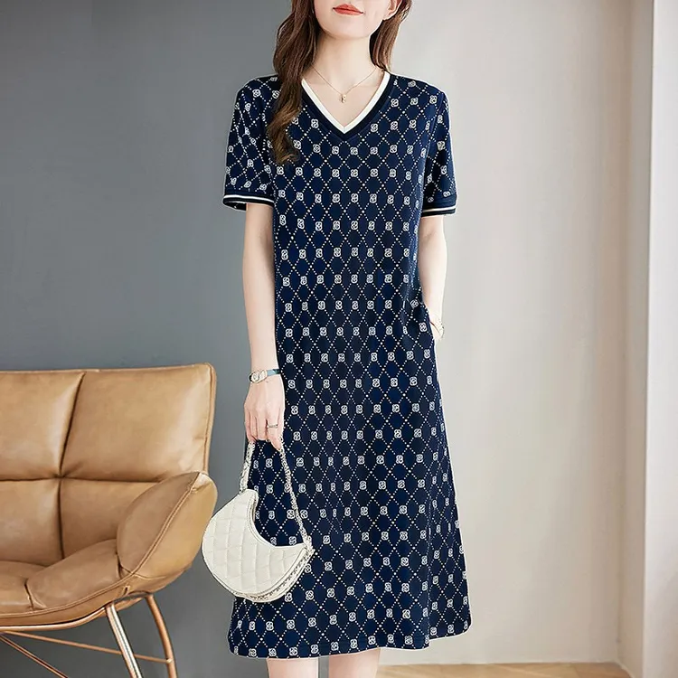 中年妈妈连衣裙女夏2025新款V领中长款大码裙子胖mm宽松短袖长裙