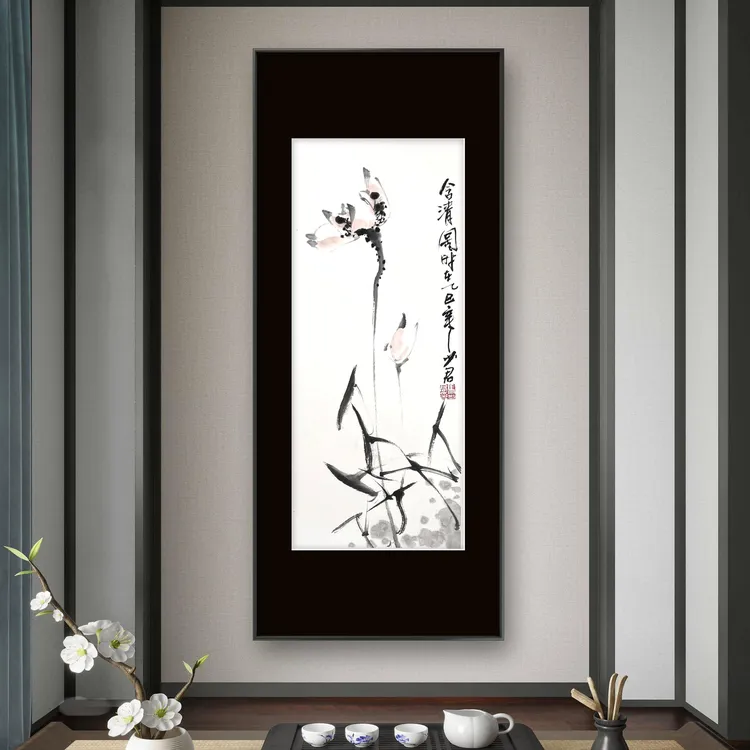 马少君老师水墨荷花画芯尺寸50cmx22cm，外框尺寸92cmx43cm