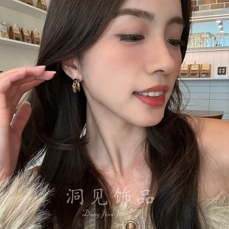 【紫涩】2025秋冬新款耳饰轻奢气质百搭ES1372