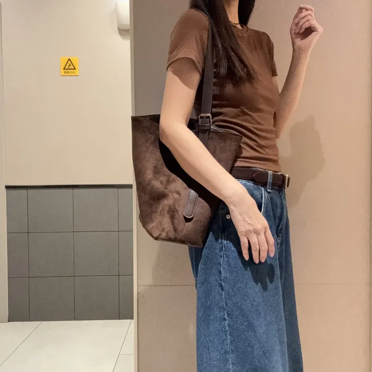 BSL复古麂皮高级绒面水桶简约纯色百搭小众单背斜挎女包通勤休闲