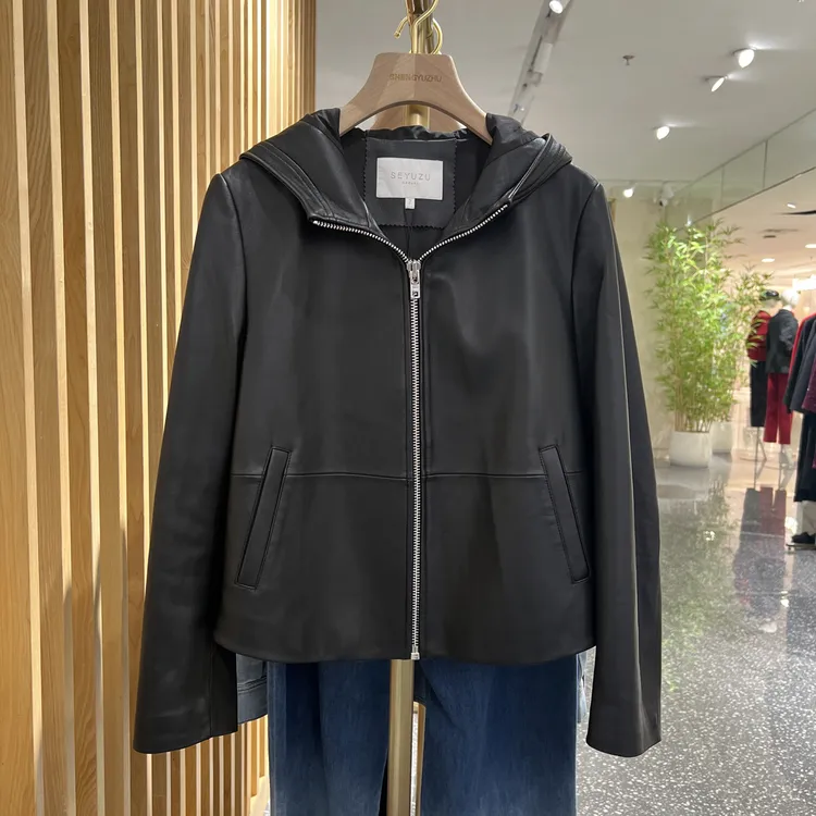 声雨竹7NG52轻职风常规款连帽春秋皮衣女士百搭秋冬上衣黑色短款