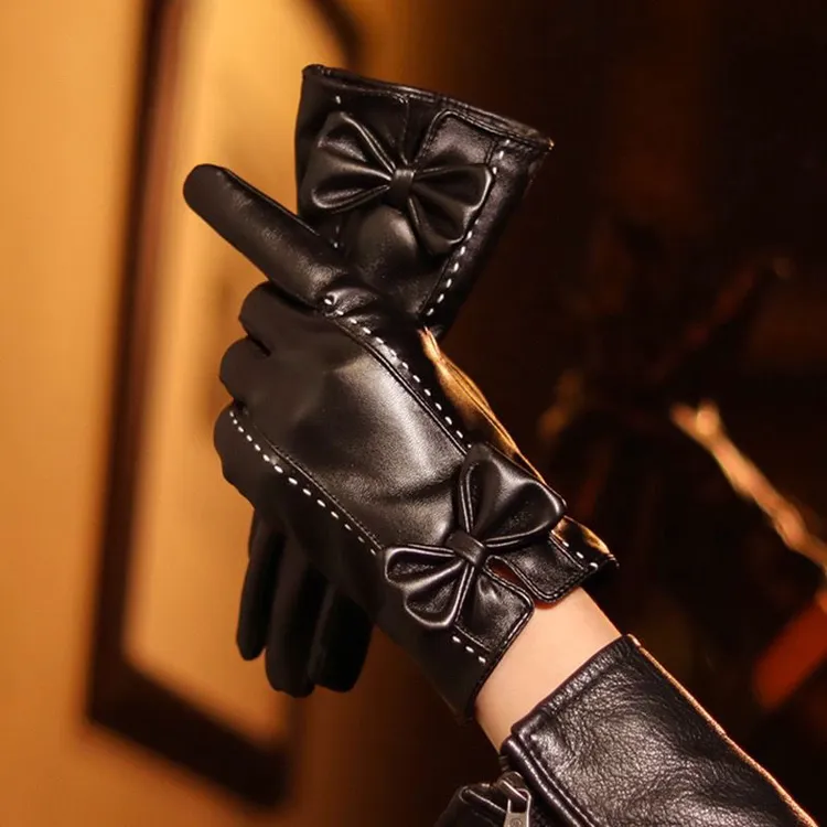 皮手套女秋冬加绒加厚保暖防寒防水户外骑行触屏韩版可爱开车学生