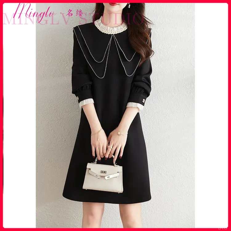 法式钉珠小香风娃娃领拼接2025秋季新款连衣裙女宽松显瘦小黑裙子