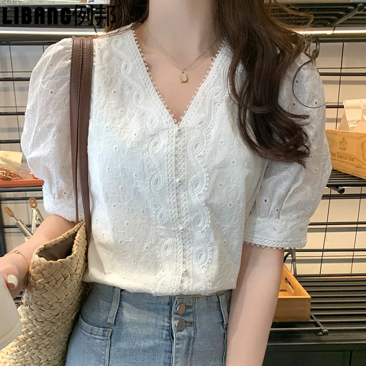 例邦时尚新款韩版刺绣短袖上衣女夏季百搭V领衬衫白色SMLXL百搭