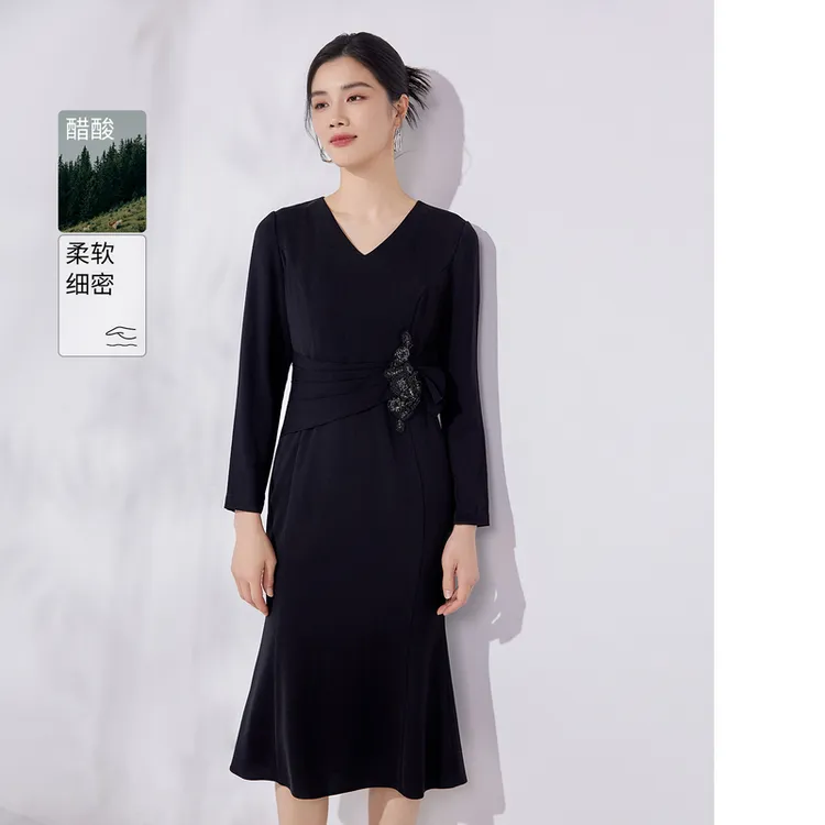 【燕子专属】BBLLUUEE/粉蓝衣橱鱼尾钉钻醋酸礼服裙女2024春新款V领