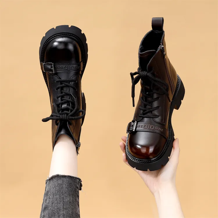 厚底复古马丁靴女2025冬季新款时尚英伦皮带扣显瘦增高显脚小短靴