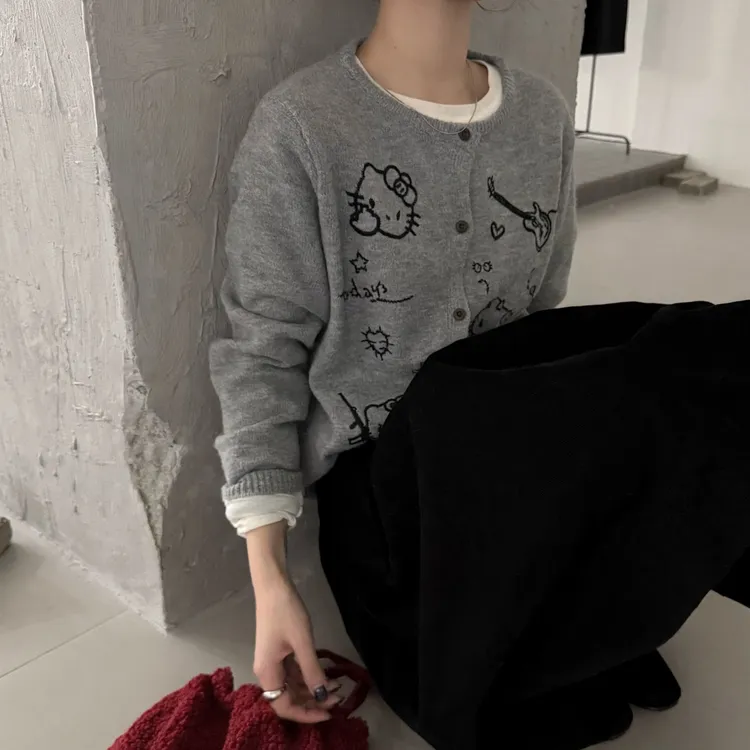 秋冬新款原创可爱乐队kitty猫刺绣宽松圆领针织长袖毛开衫女5079