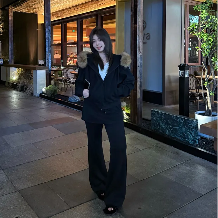 晶咕软软【温暖加持】可拆卸大毛领加绒卫衣外套+屁帘休闲裤