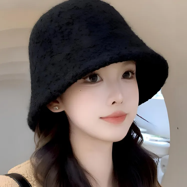 秋冬羊羔毛渔夫帽子女秋冬女黑色显脸小保暖毛绒水桶帽日系盆帽