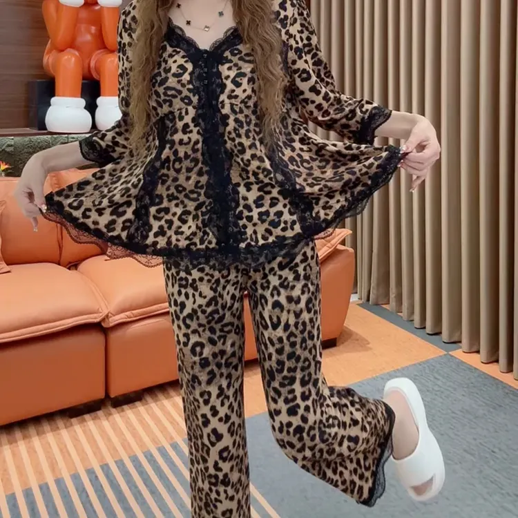 新款洋气豹纹拼接蕾丝宽松舒适睡衣家居服套装