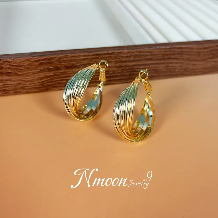 铜合金耳饰 九月商店|莫比乌斯耳圈耳环ins通勤小众日常气质A18