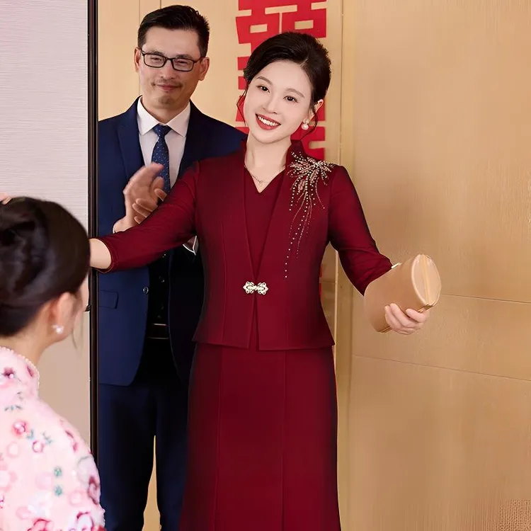 高端喜婆婆婚宴礼服鱼尾裙女2025新款喜妈妈敬酒服新娘宴会连衣裙