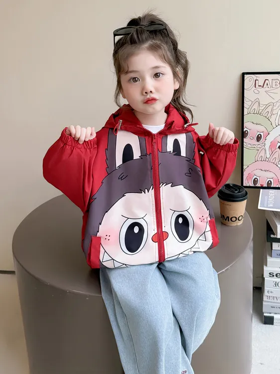女童外套春秋装2025新款洋气儿童休闲连帽卡通风衣女宝宝秋季上衣