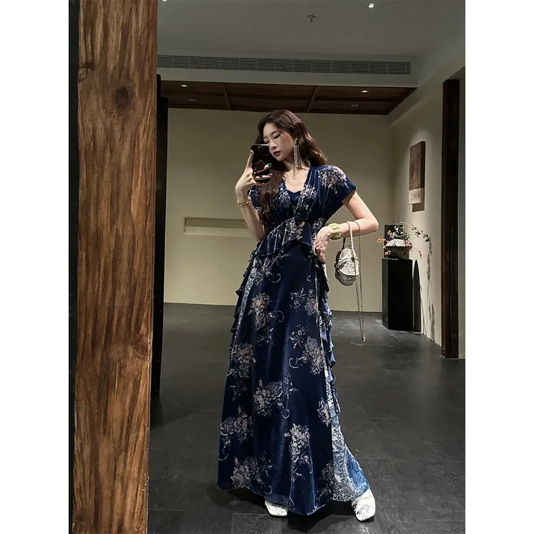 三吉黑花【锦笙歌】41梭锦绒烂花雕印帝政连衣裙2025秋季流行风格